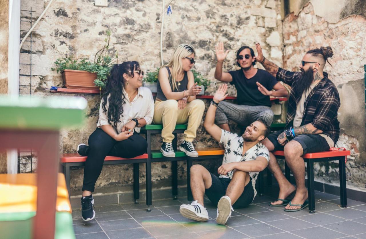Fiesta Siesta Social Vandrerhjem Split
